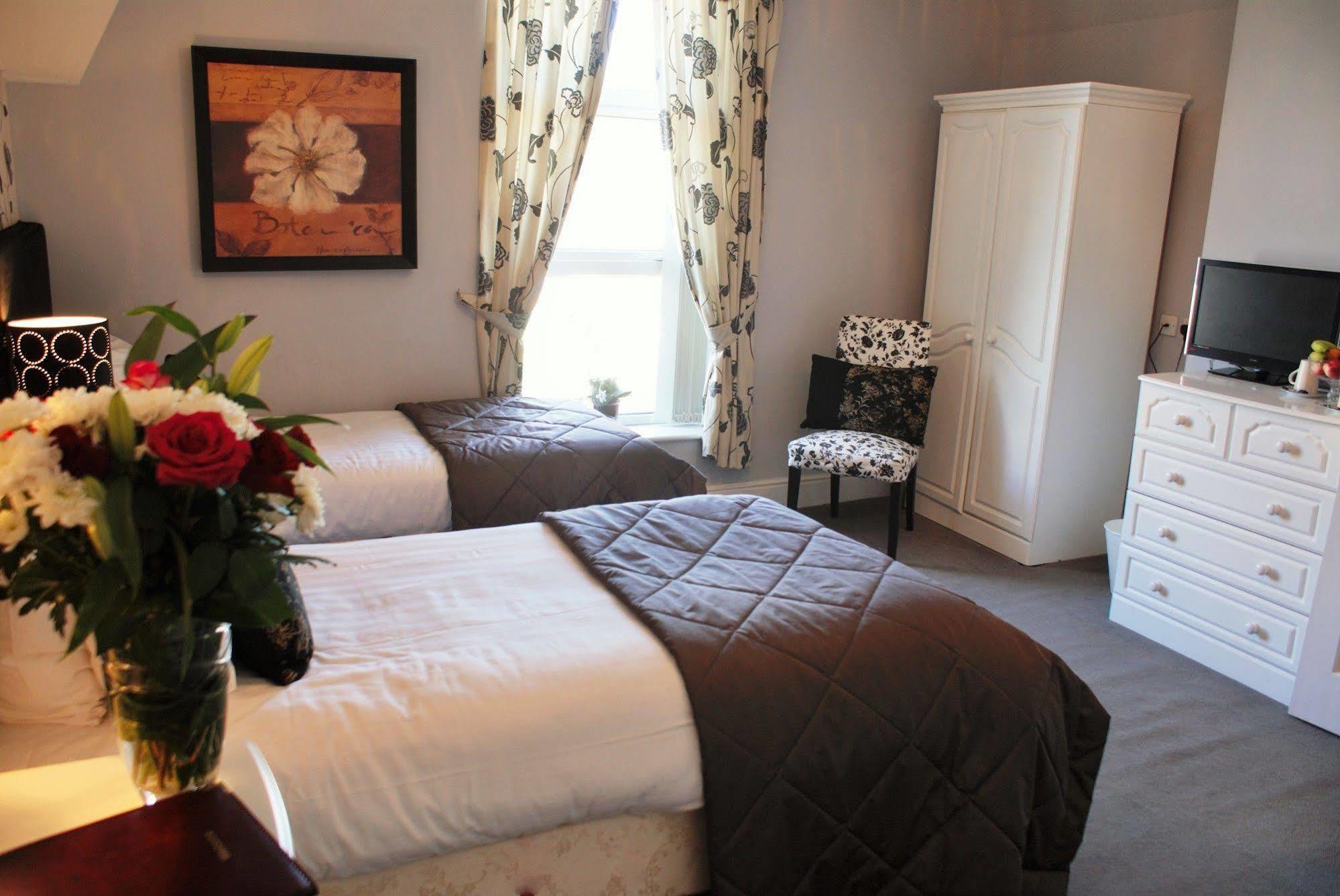 Dexby Townhouse Hotell Cardiff Eksteriør bilde